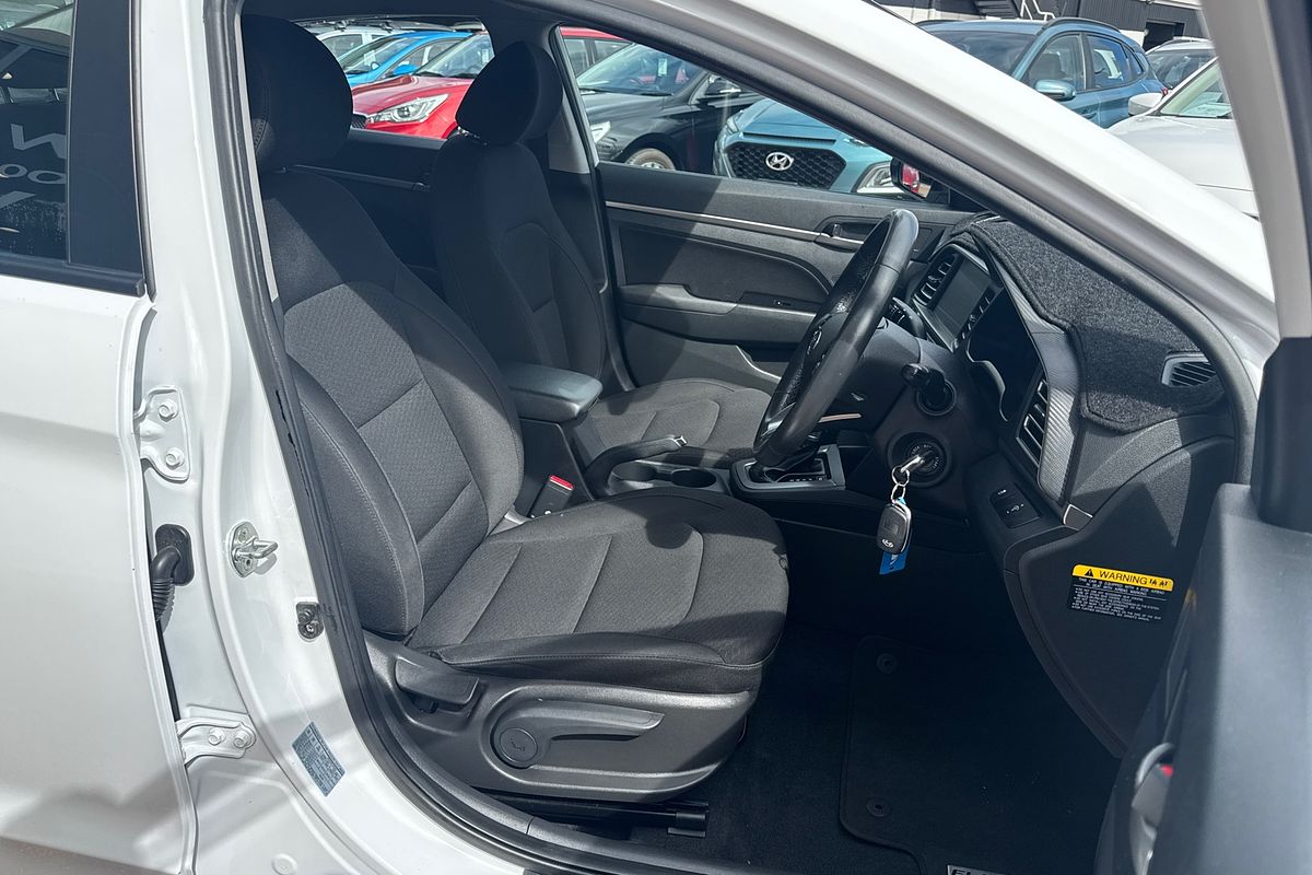 2020 Hyundai Elantra Active AD.2