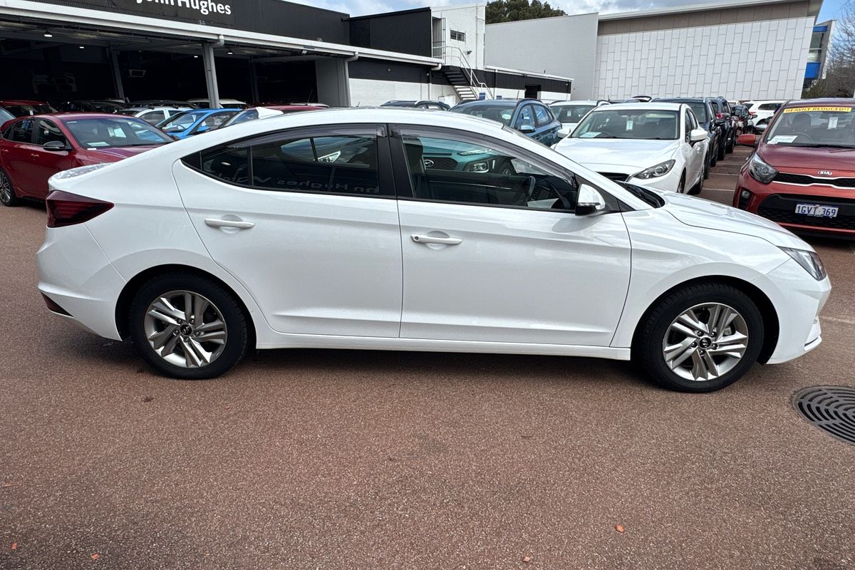 2020 Hyundai Elantra Active AD.2