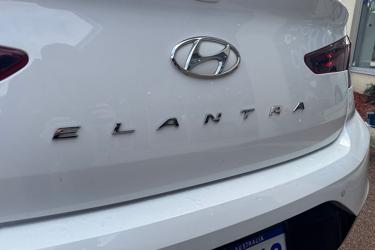 2020 Hyundai Elantra Active AD.2