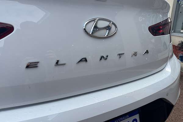 2020 Hyundai Elantra Active AD.2