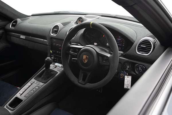 2022 Porsche 718 Cayman GT4 RS 982