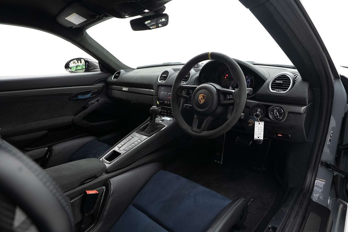 2022 Porsche 718 Cayman GT4 RS 982