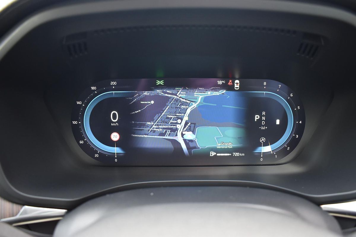 2022 Volvo XC60 Ultimate B6 Dark