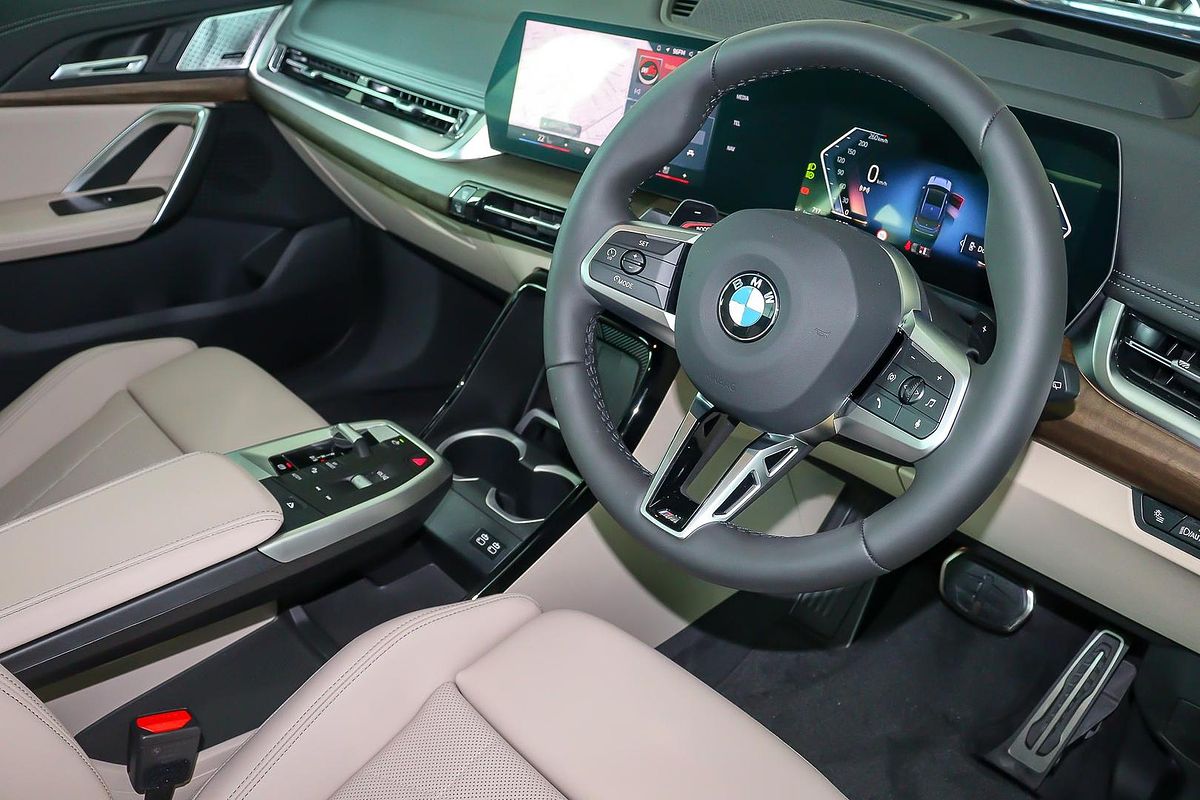 2025 BMW X1 xDrive20i M Sport U11