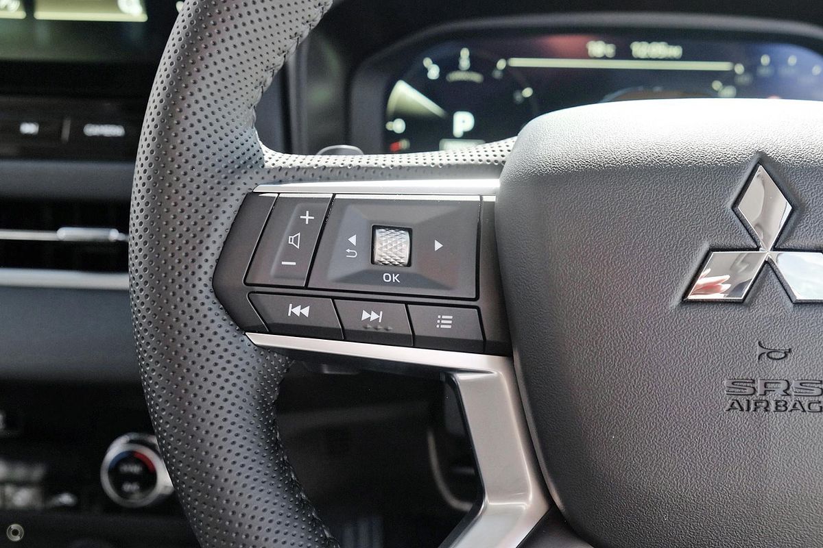 2025 Mitsubishi Outlander Exceed ZM