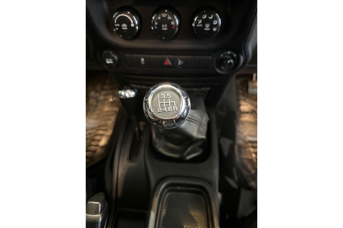 2018 Jeep Wrangler Unlimited Sport JK