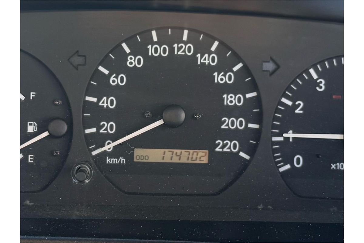 2002 Toyota Camry CSi SXV20R (II)