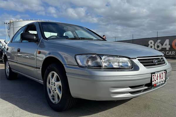 2002 Toyota Camry CSi SXV20R (II)