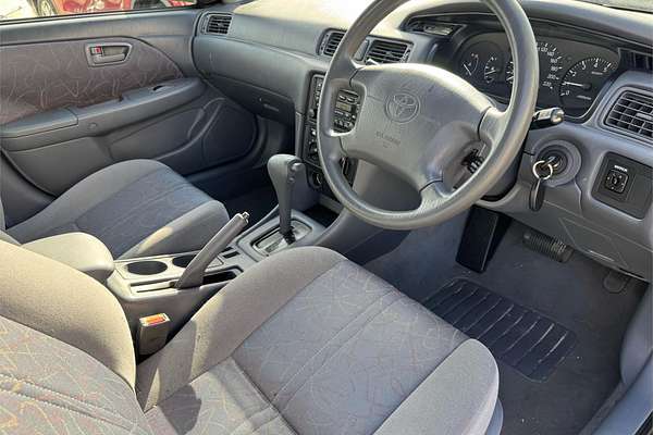 2002 Toyota Camry CSi SXV20R (II)
