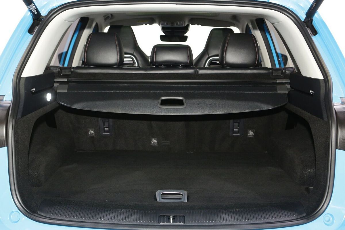 2022 MG HS Essence SAS23