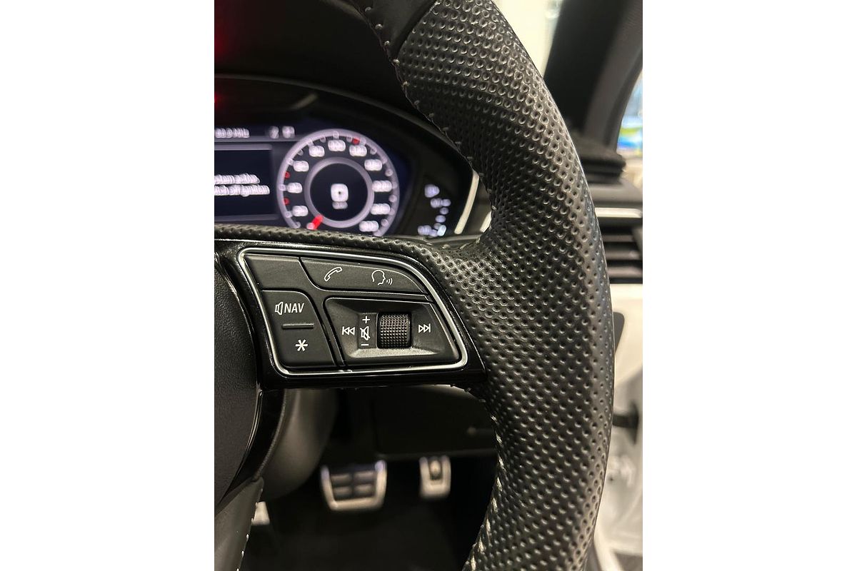 2019 Audi A4 45 TFSI S line B9