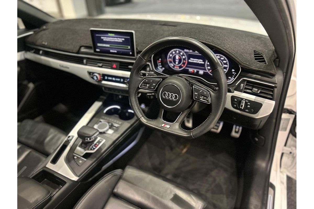 2019 Audi A4 45 TFSI S line B9