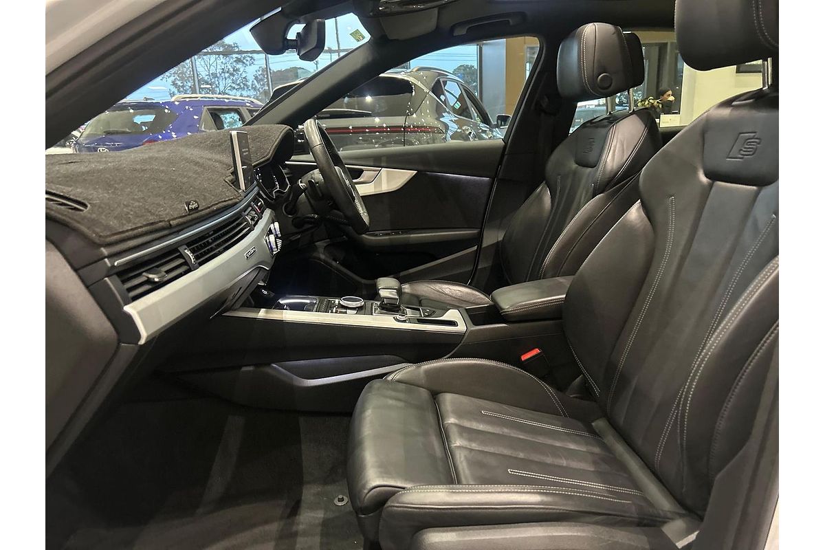 2019 Audi A4 45 TFSI S line B9