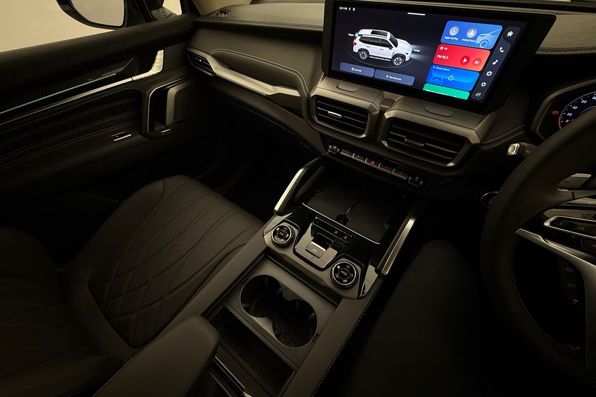 2025 LDV D90 Executive SV9A