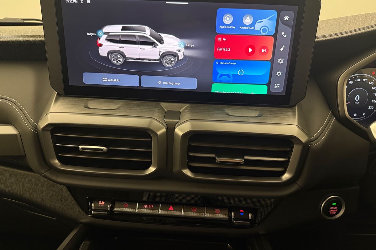 2025 LDV D90 Executive SV9A