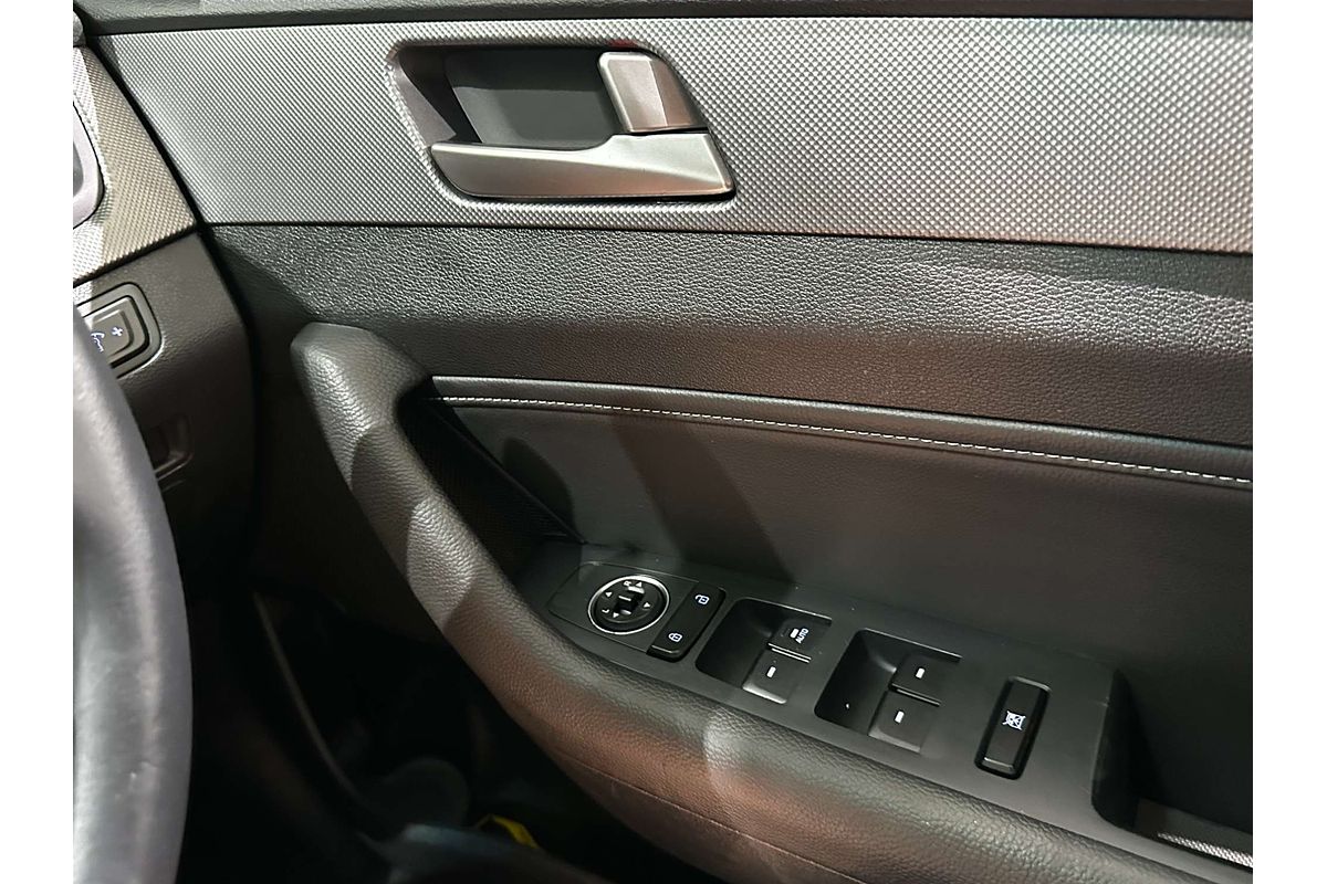 2019 Hyundai Sonata Active LF4