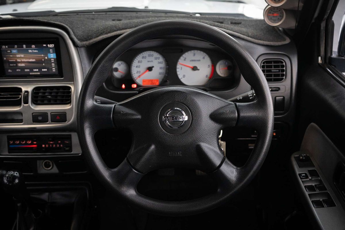 2013 Nissan Navara ST-R D22 4X4