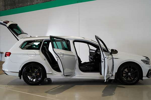 2022 Volkswagen Passat 206TSI R-Line B8