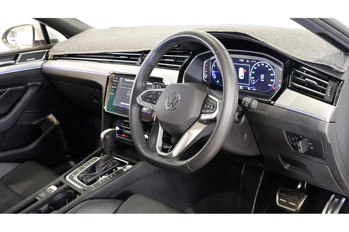 2022 Volkswagen Passat 206TSI R-Line B8