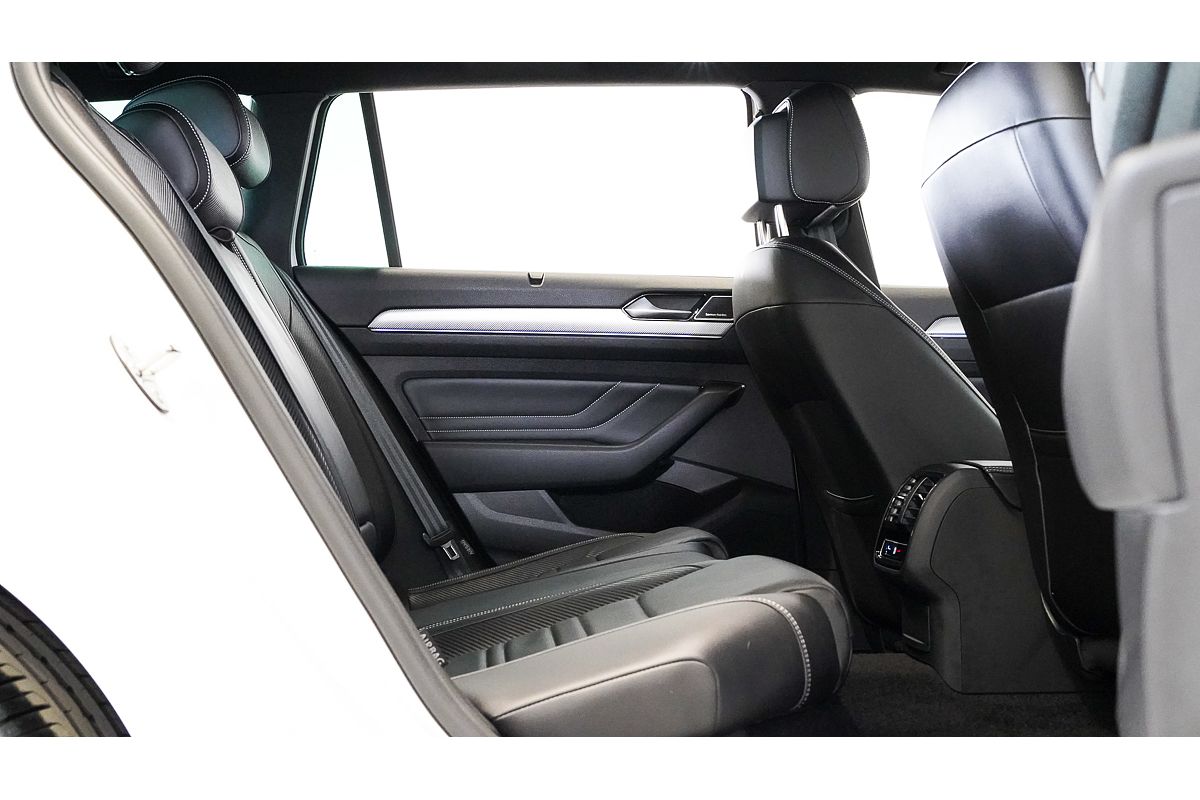 2022 Volkswagen Passat 206TSI R-Line B8