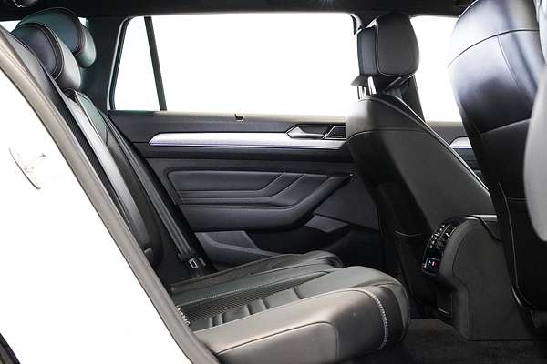 2022 Volkswagen Passat 206TSI R-Line B8