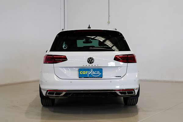 2022 Volkswagen Passat 206TSI R-Line B8