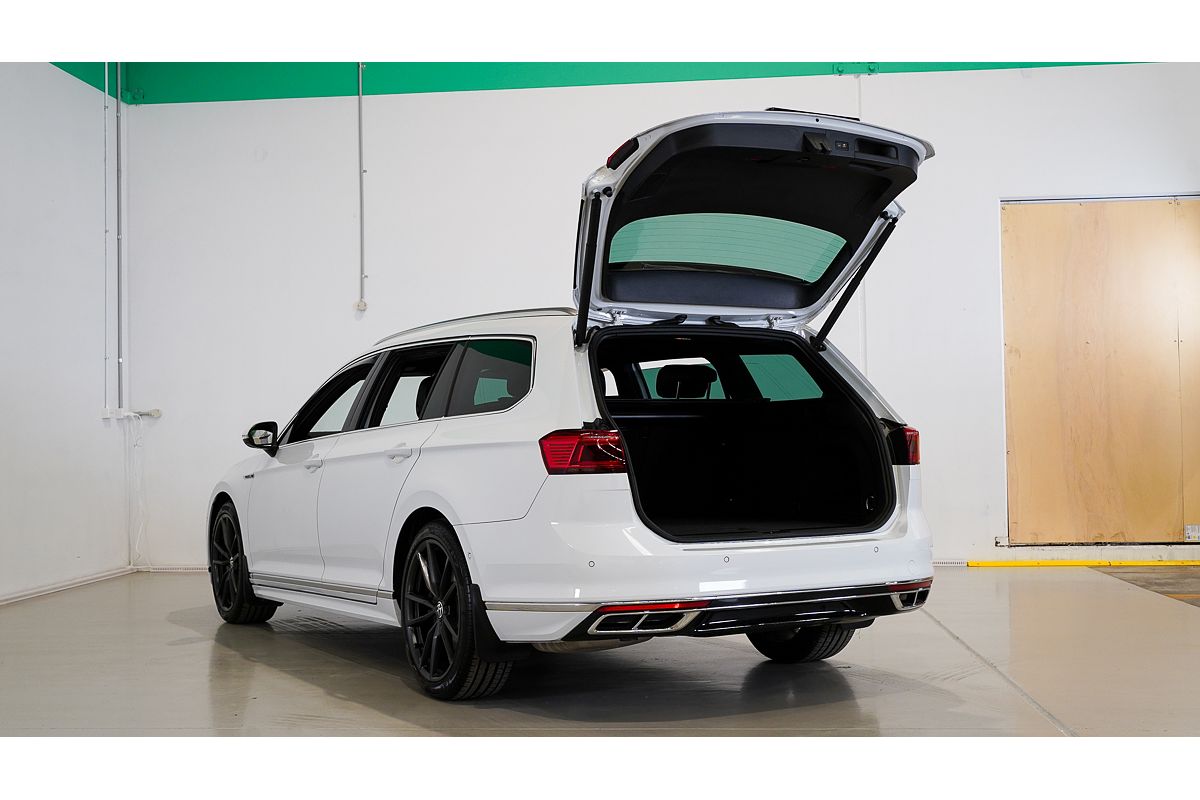2022 Volkswagen Passat 206TSI R-Line B8