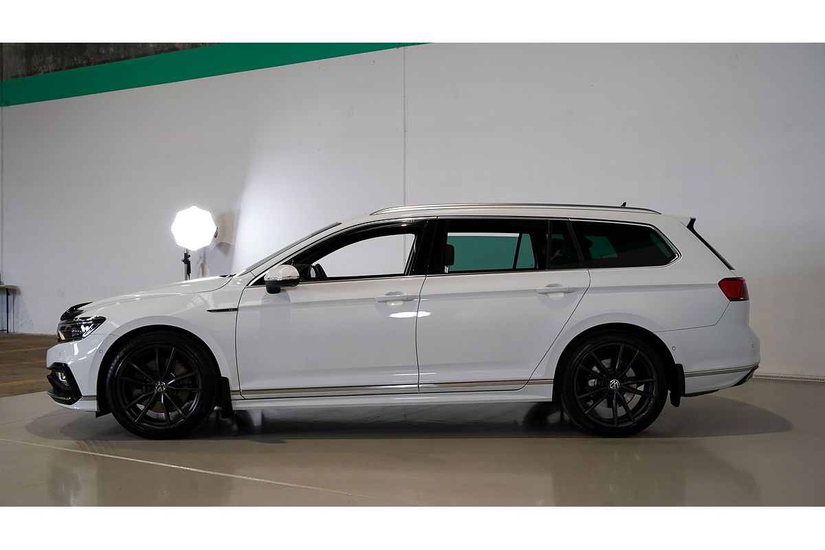 2022 Volkswagen Passat 206TSI R-Line B8