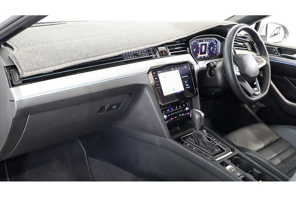 2022 Volkswagen Passat 206TSI R-Line B8