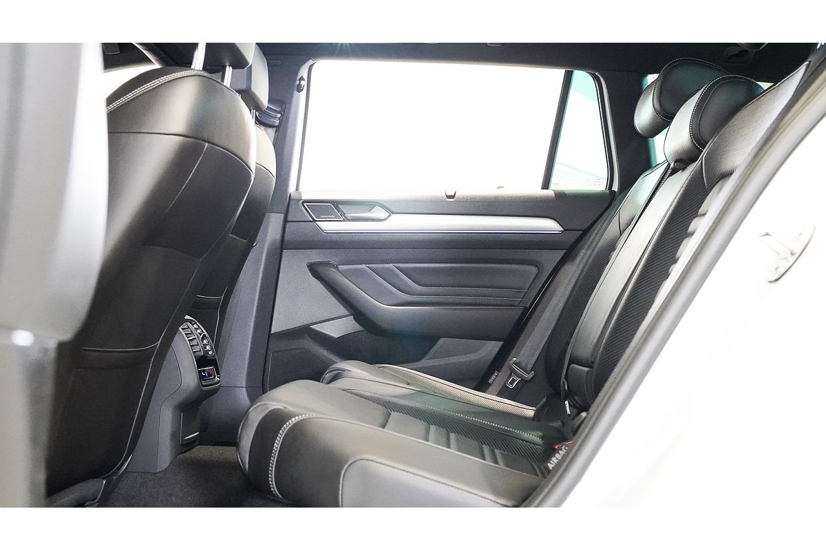 2022 Volkswagen Passat 206TSI R-Line B8
