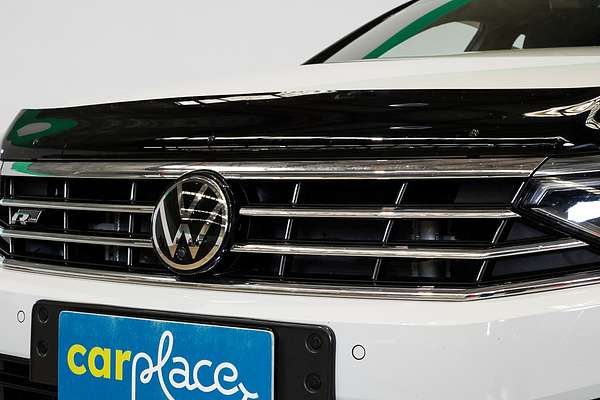 2022 Volkswagen Passat 206TSI R-Line B8