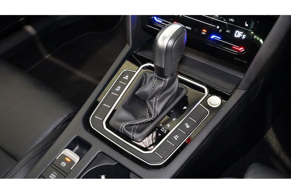 2022 Volkswagen Passat 206TSI R-Line B8