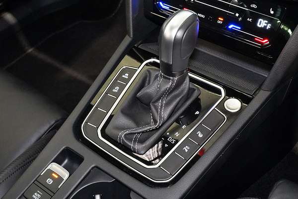 2022 Volkswagen Passat 206TSI R-Line B8