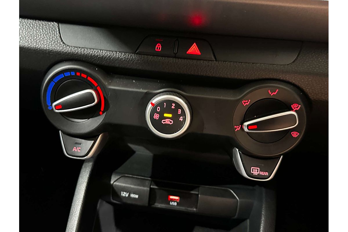 2021 Kia Stonic S YB