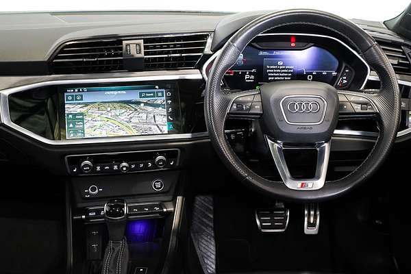 2021 Audi Q3 40 TFSI S line F3