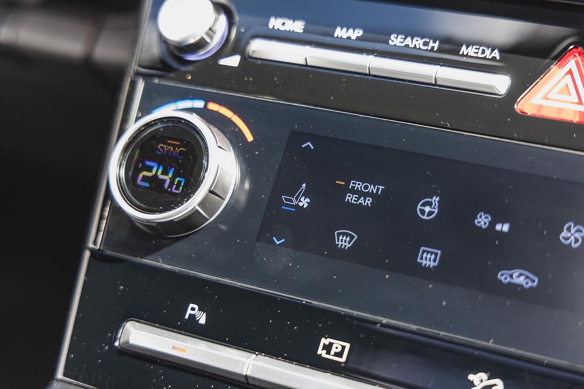2024 Hyundai Santa Fe Calligraphy MX5.V1