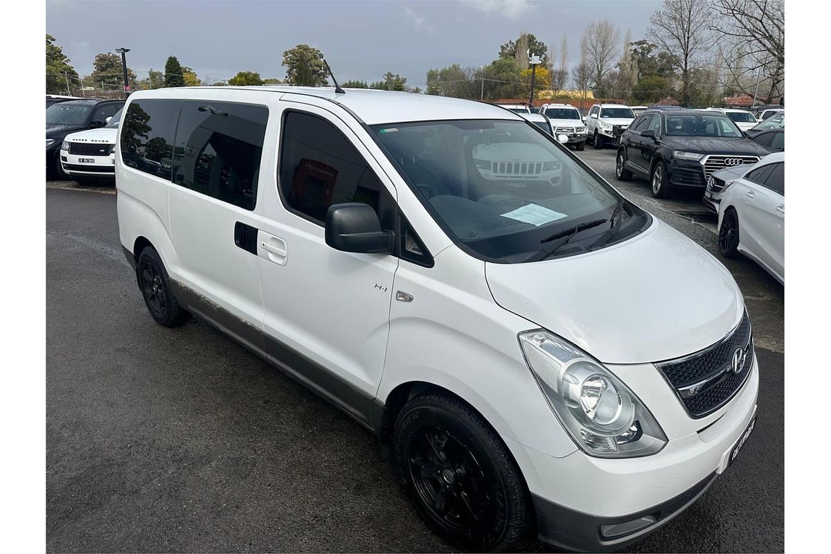 2012 Hyundai iMax TQ-W