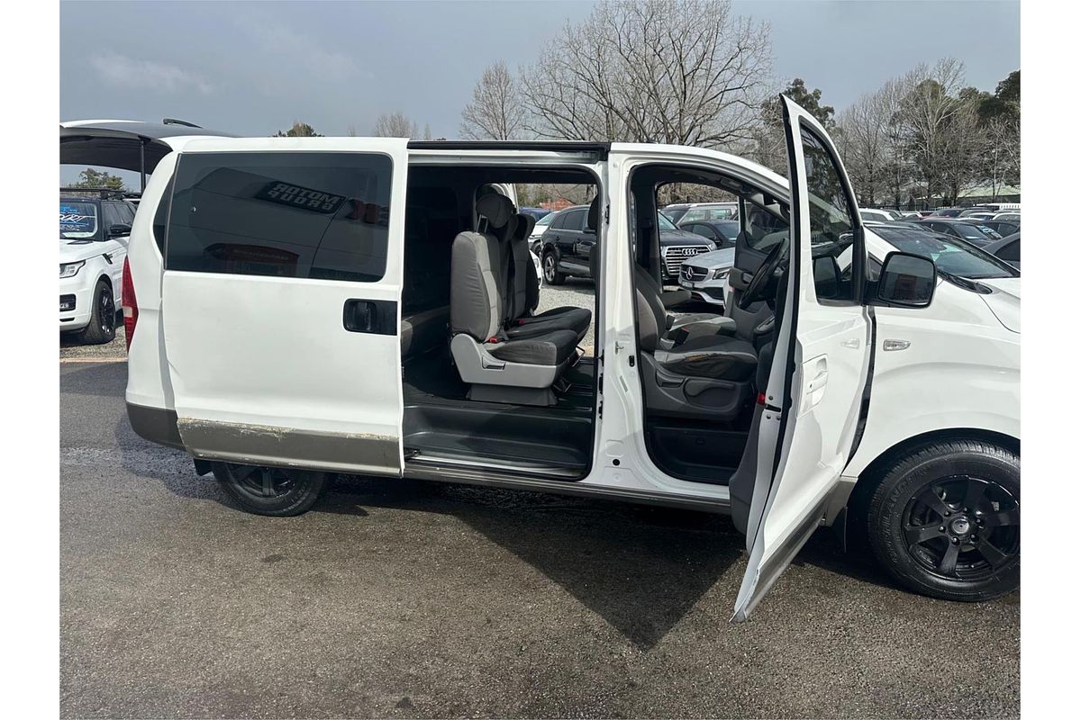 2012 Hyundai iMax TQ-W