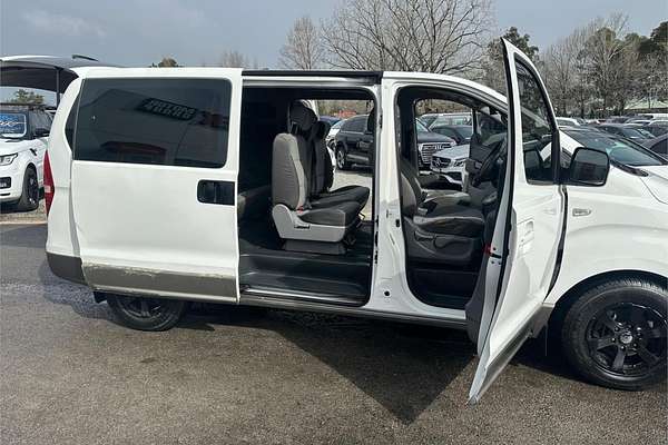2012 Hyundai iMax TQ-W