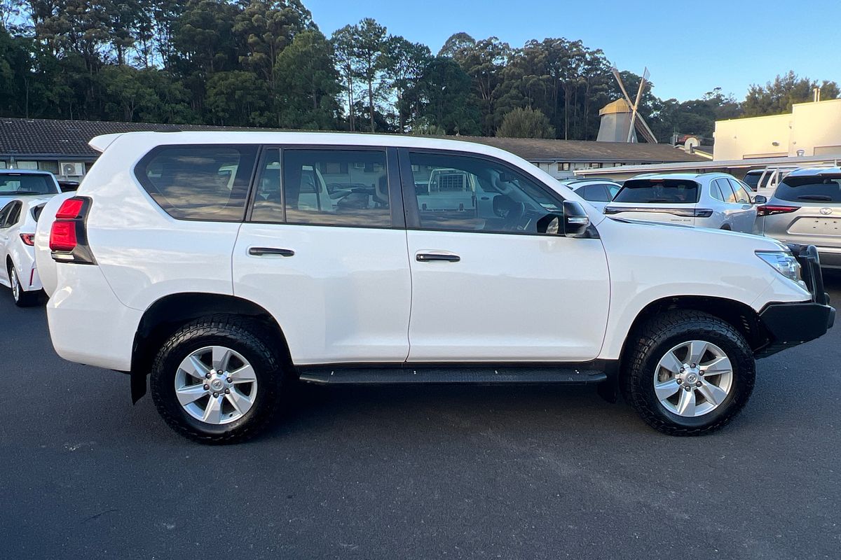 2022 Toyota Landcruiser Prado GX GDJ150R