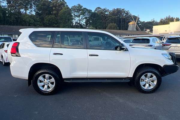 2022 Toyota Landcruiser Prado GX GDJ150R