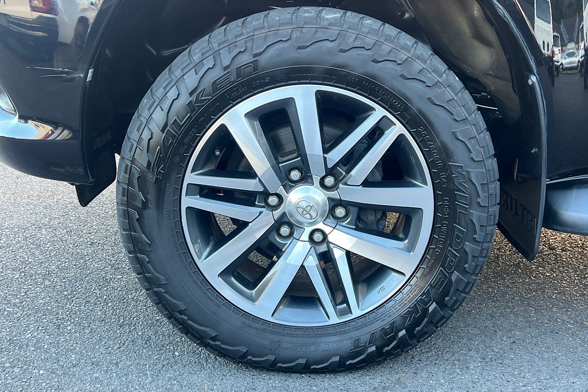 2018 Toyota Hilux SR5 (4x4) GUN126R MY17 4X4