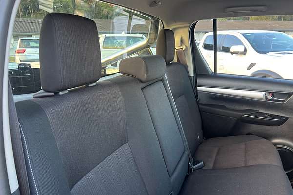 2018 Toyota Hilux SR5 (4x4) GUN126R MY17 4X4