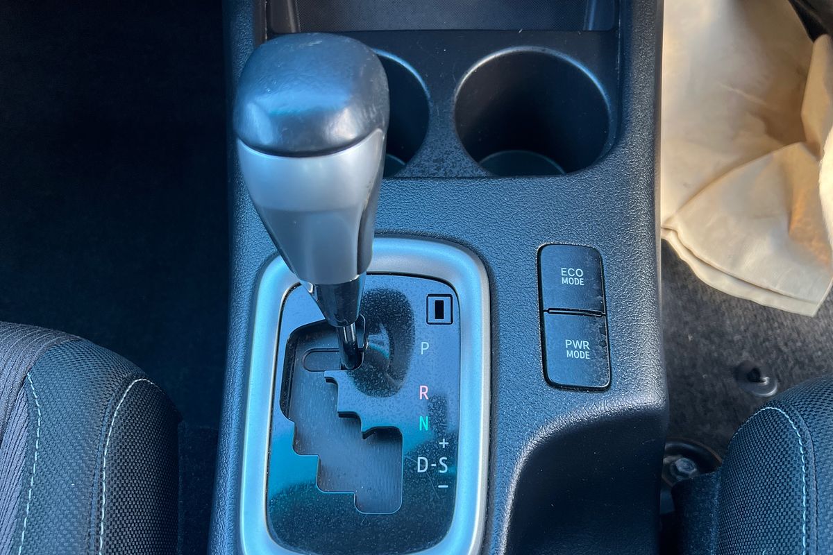 2018 Toyota Hilux SR5 (4x4) GUN126R MY17 4X4