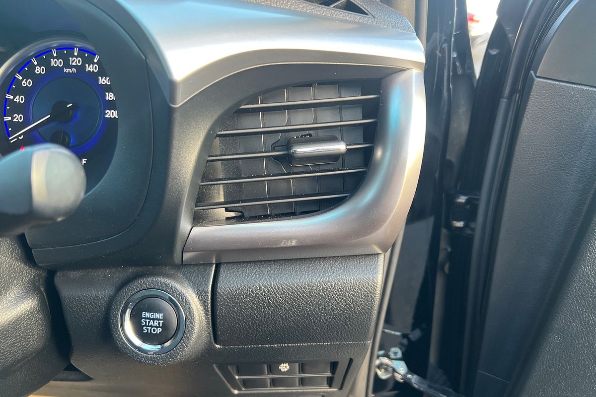 2018 Toyota Hilux SR5 (4x4) GUN126R MY17 4X4