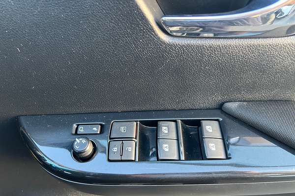 2018 Toyota Hilux SR5 (4x4) GUN126R MY17 4X4