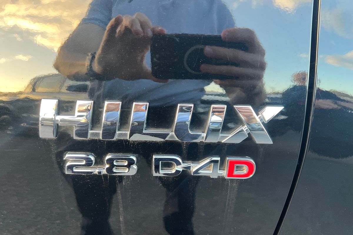 2018 Toyota Hilux SR5 (4x4) GUN126R MY17 4X4