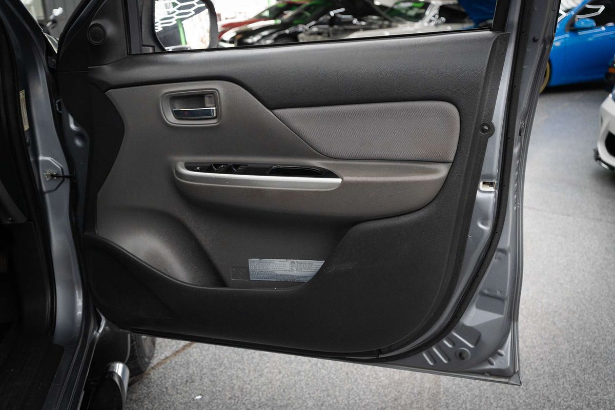 2015 Mitsubishi Triton GLS MQ 4X4