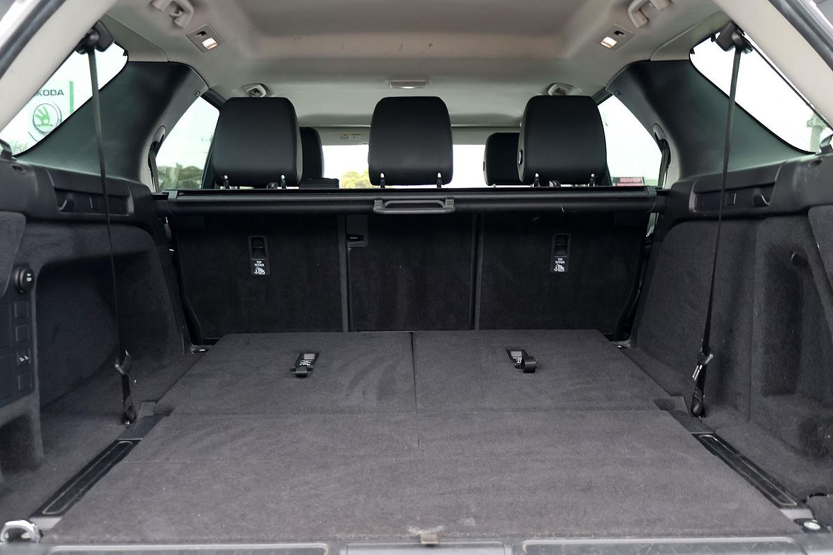 2017 Land Rover Discovery TD4 SE Series 5