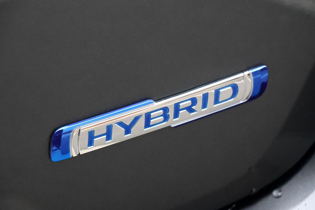 2025 Suzuki Swift Hybrid GLX UZ